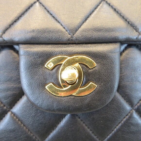 Authentic 1990s Chanel Backpack Black Lambskin Leather Quilted Vintage - Picture 6 of 16